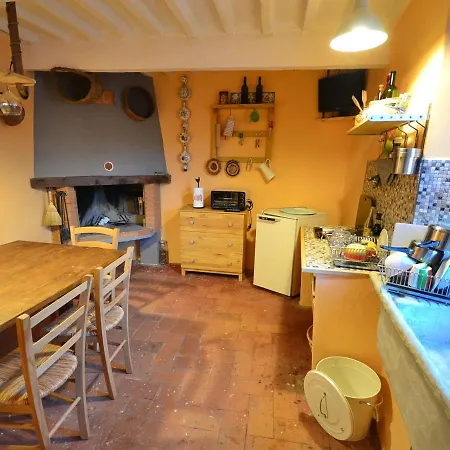 Characteristic Tuscan Flat Lucchio